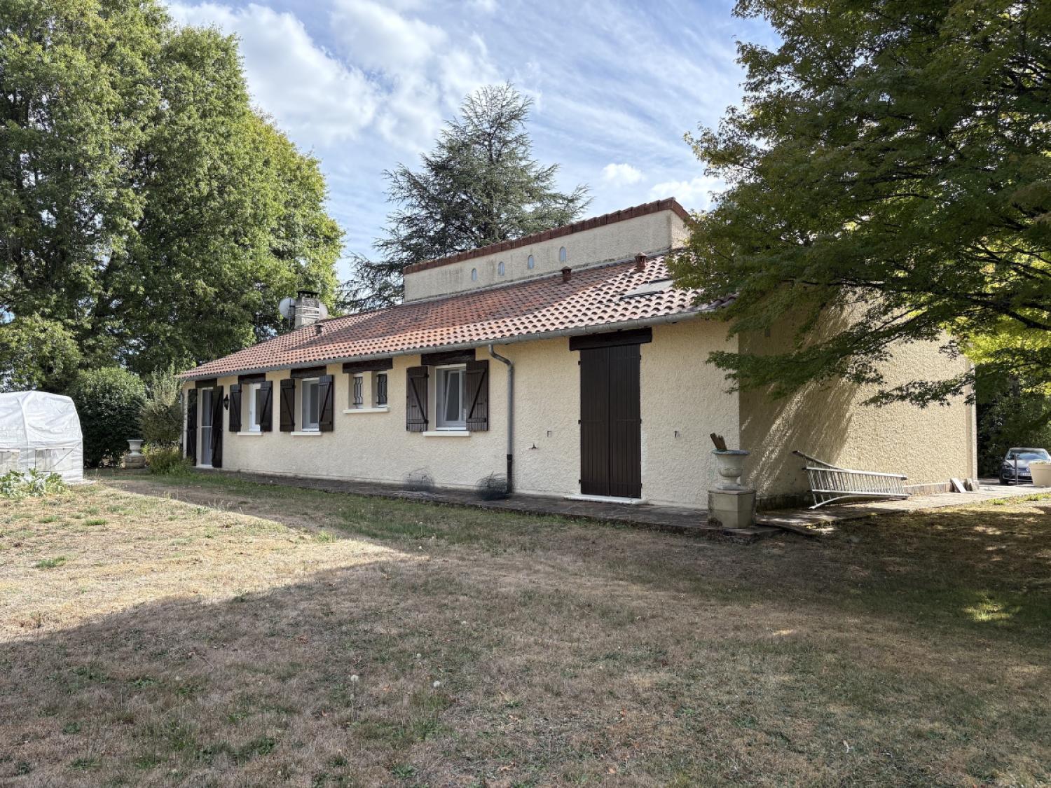 à vendre maison indépendant Château-Chervix Haute-Vienne 3